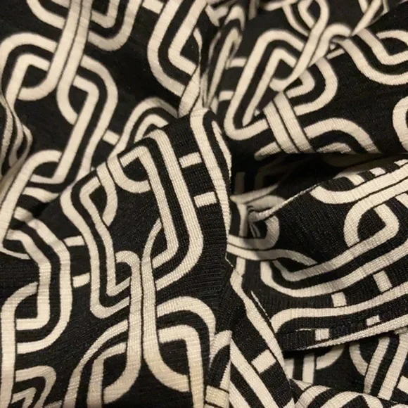 Touch9 no size small/med stretchy wraparound Black & white geometric shape dress - Picture 9 of 10